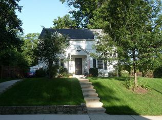 129 Grandview Dr, Ann Arbor, MI 48103