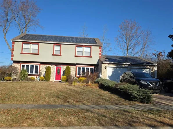 17 Express Ln, Willingboro, NJ 08046