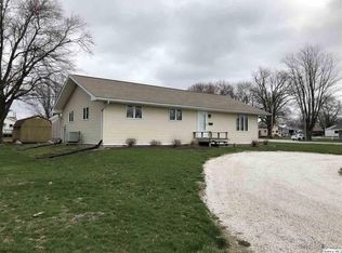 401 W Main St, Mt Sterling, IL 62353