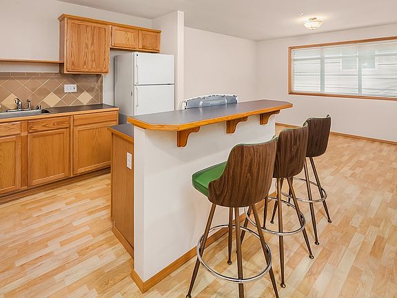 3rd image of 9517 35th Ave NE APT 2B