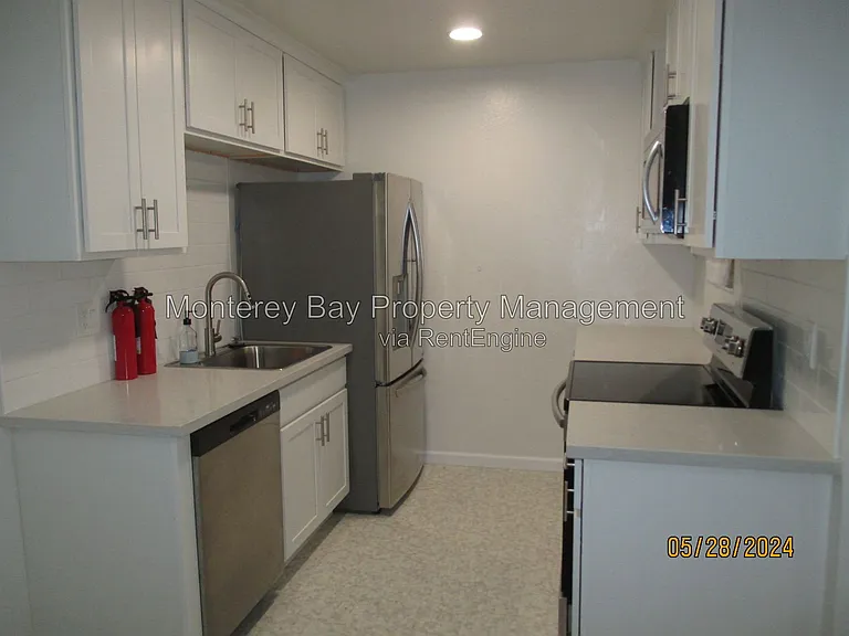 3103 Golden Oaks Ln — Photo 6