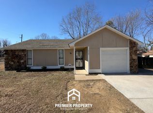 4305 Cary Hill Dr, Memphis, TN 38141