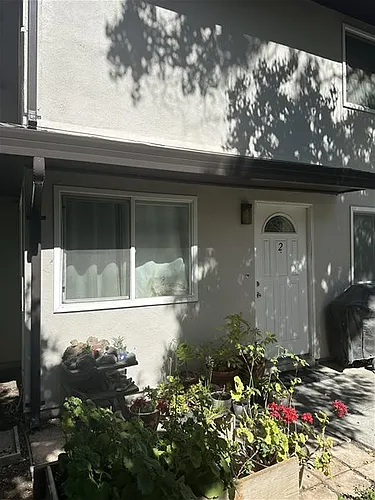1715 Donner Ave #2 Photo 1