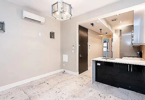 2nd image of 59 Graham Ave #4R
