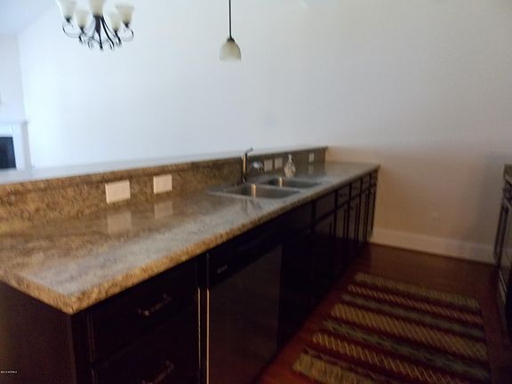 4th image of 3320 Ellsworth Drive #A