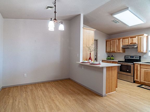 5th image of 3176 Chemehuevi Blvd