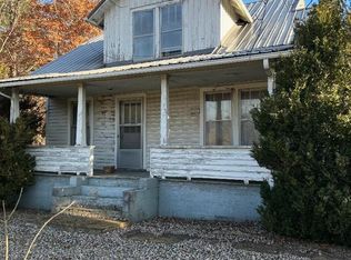 9401 Crescent Rd, Glade Spring, VA 24340