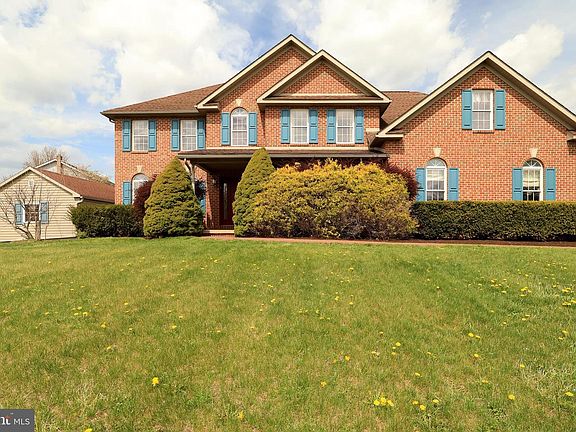 3rd image of 155 Lorinda Ln