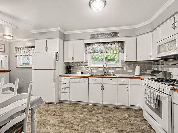 3rd image of 31015 Palomino Dr