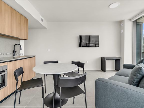 5th image of 121 NE 5th St Unit 3405