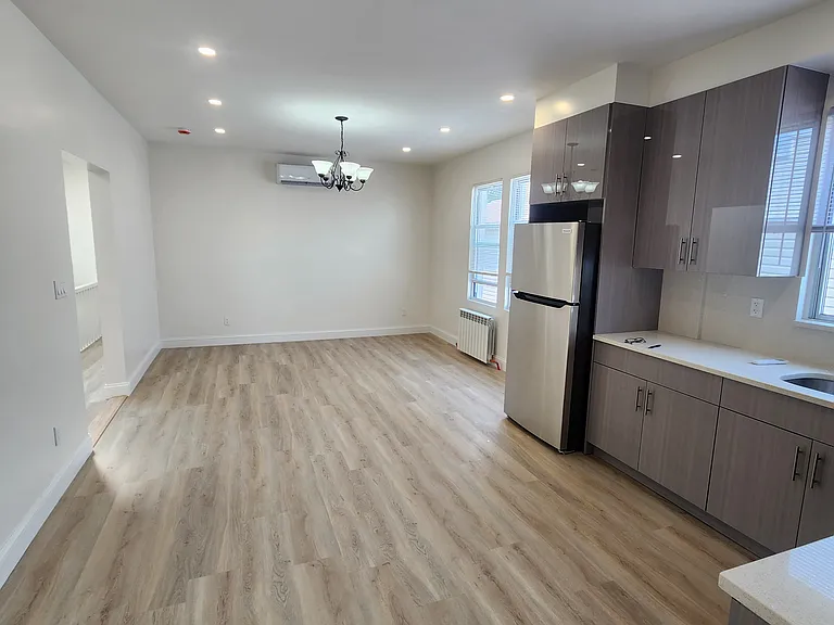 78-59 84th St #2 — Photo 2