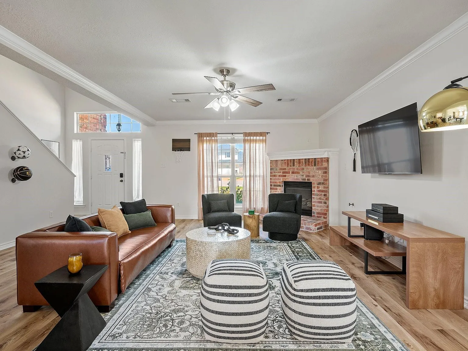 5 bed, 3.0 bath, $2,500 — Photo 4