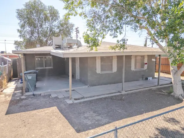 630 N Palm Dr, Brawley, CA 92227