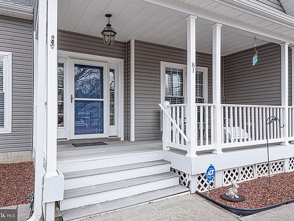 5th image of 81 Hingham Ln