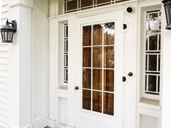 5th image of 108 Squire Hill Road