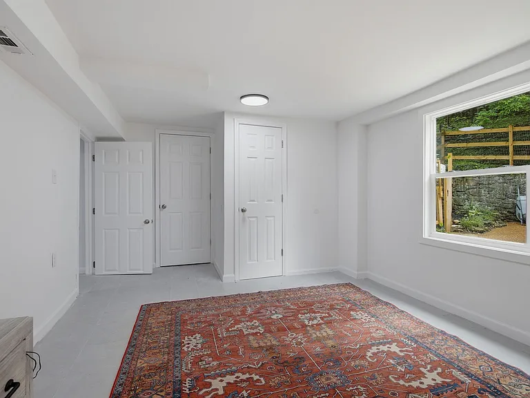 6555 Brownlee Dr — Photo 29