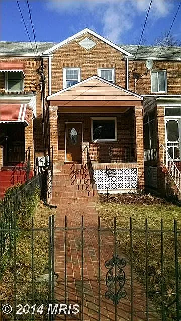 3922 Q St SE photo 1