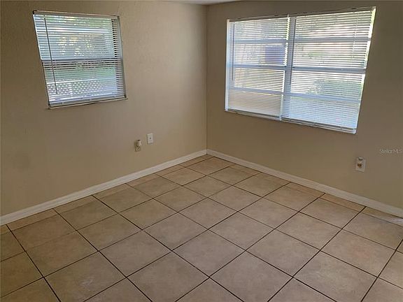 4th image of 203 Northside Dr W