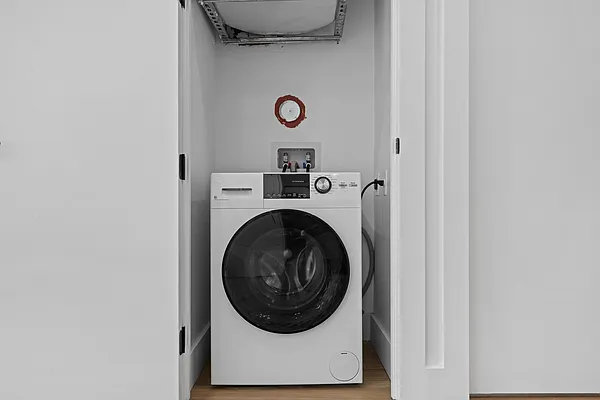 Rented by Arche Nest LLC | media 31