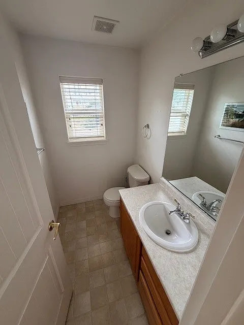 3 bed, 2.5 bath, 1535 sqft, $2,300 — Photo 4