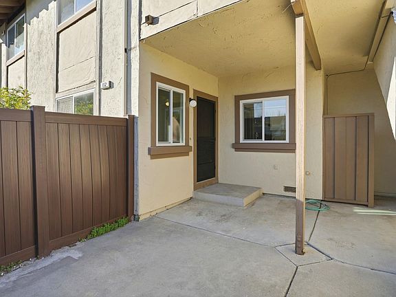 4th image of 152 Hackamore Ln