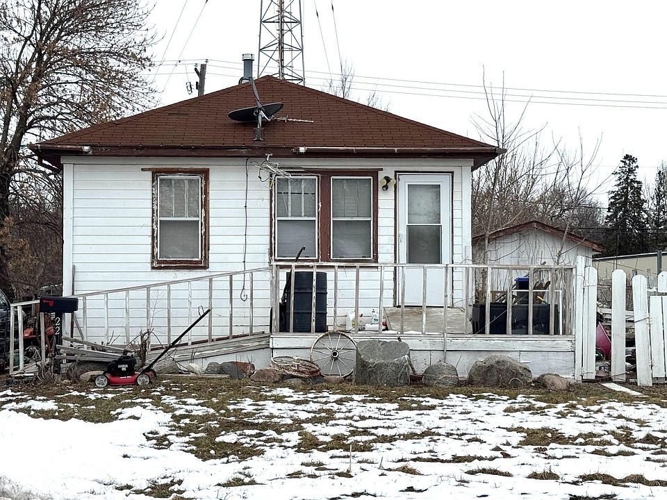 1st image of 228 1st Ave W