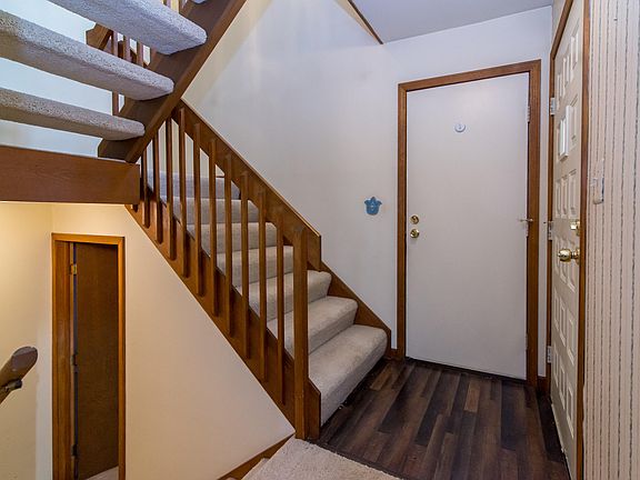 5th image of 527 Park Pl