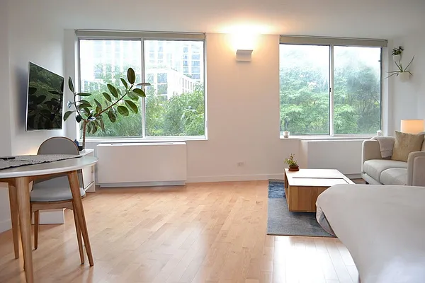 Rented by Tabak Real Estate | media 16