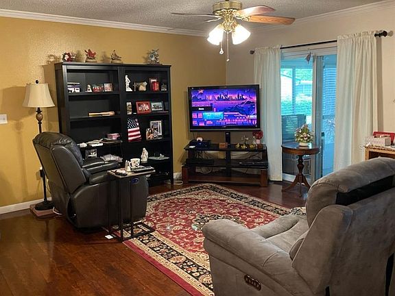 4th image of 3203 40th Way S APT B