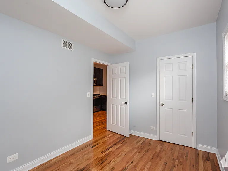 1510 N Elk Grove Ave #2 — Photo 15