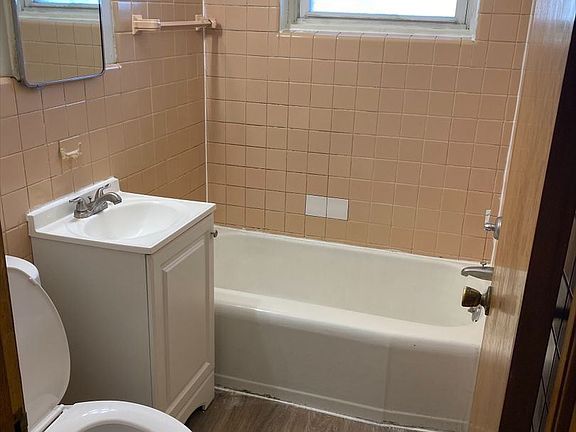 2nd image of 4136 N Green Bay Ave #3