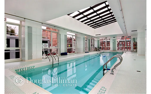 Rented by Douglas Elliman | media 14