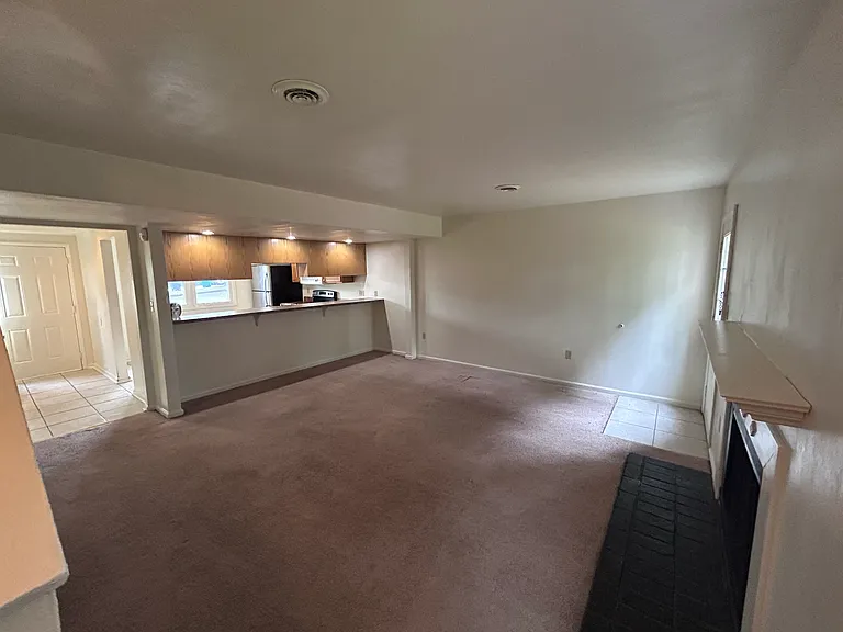 2618 Belle Ave NE #MAIN — Photo 4