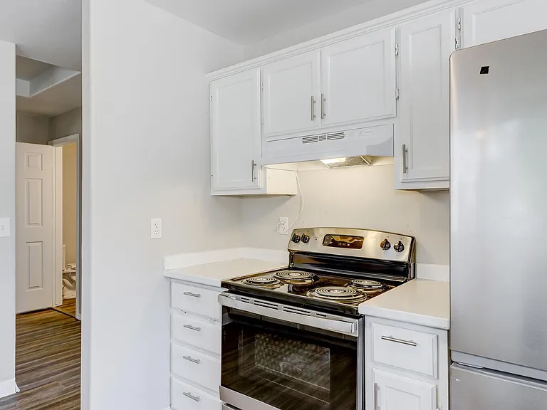 Large Fully Remodeled 3 Bedroom Duplex in Nampa — Photo 5
