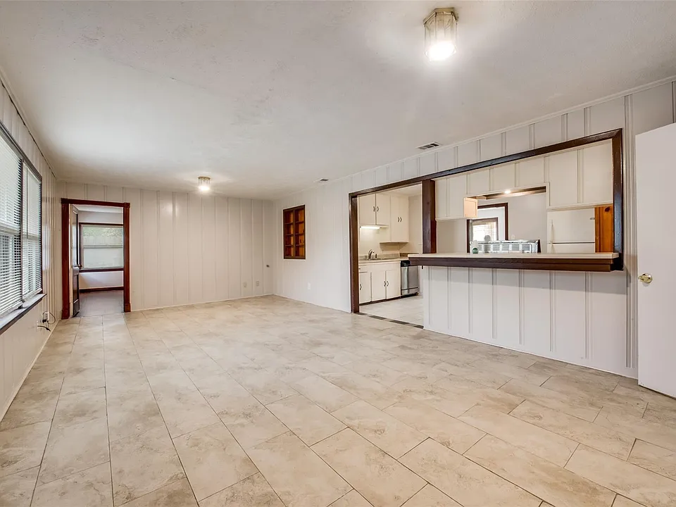 6506 Westview Dr