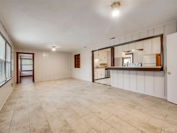 6506 Westview Dr, Houston, TX 77055