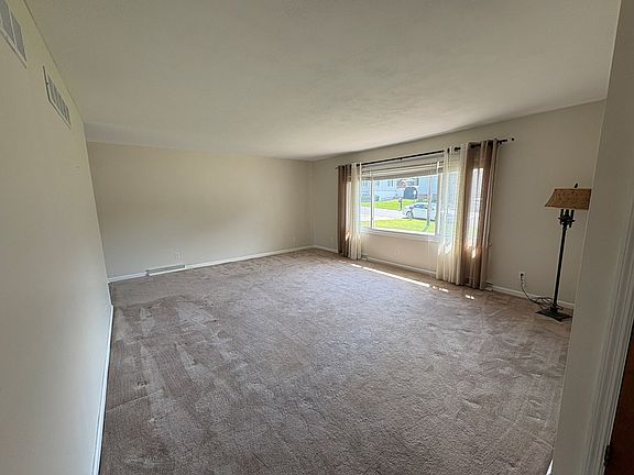 5th image of 1608 Fairway Dr