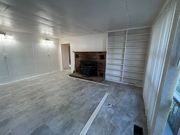 4th image of 340 Kaer Ave