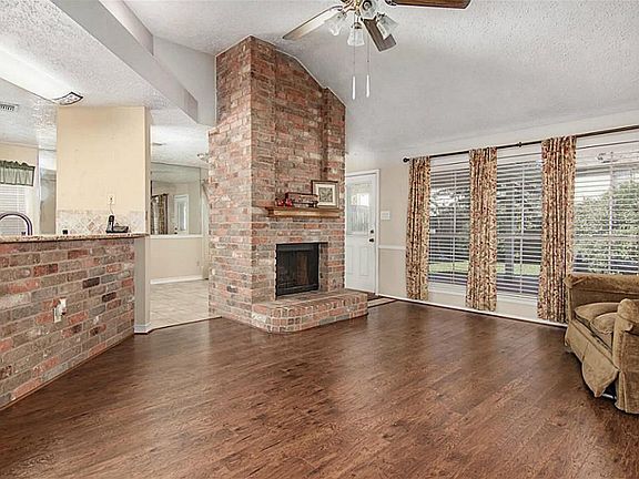 3rd image of 4210 Heathfield Dr