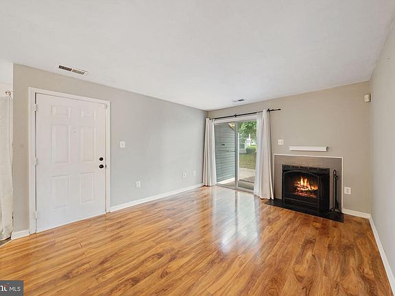 2nd image of 8607A Beekman Pl #7A