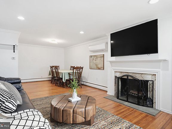 2nd image of 321 Almshouse Rd