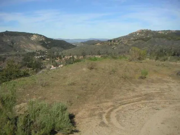 8774 Sherwood Forest Ct, Escondido, CA 92026
