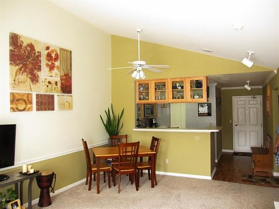 2nd image of 806 Kottke Dr Unit 5