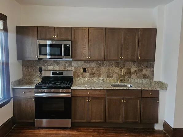 525 Whipple St #2, Fall River, MA 02724