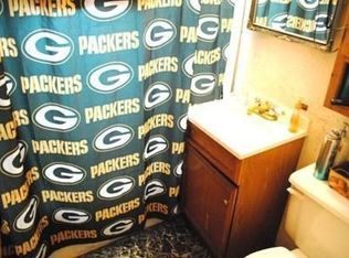 1422 Maryland Ave, Racine, WI 53403