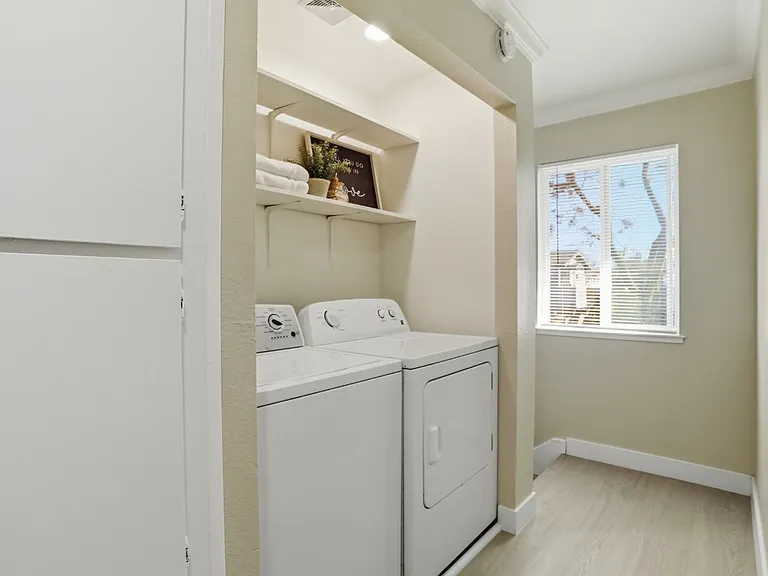 540 Groth Pl — Photo 10
