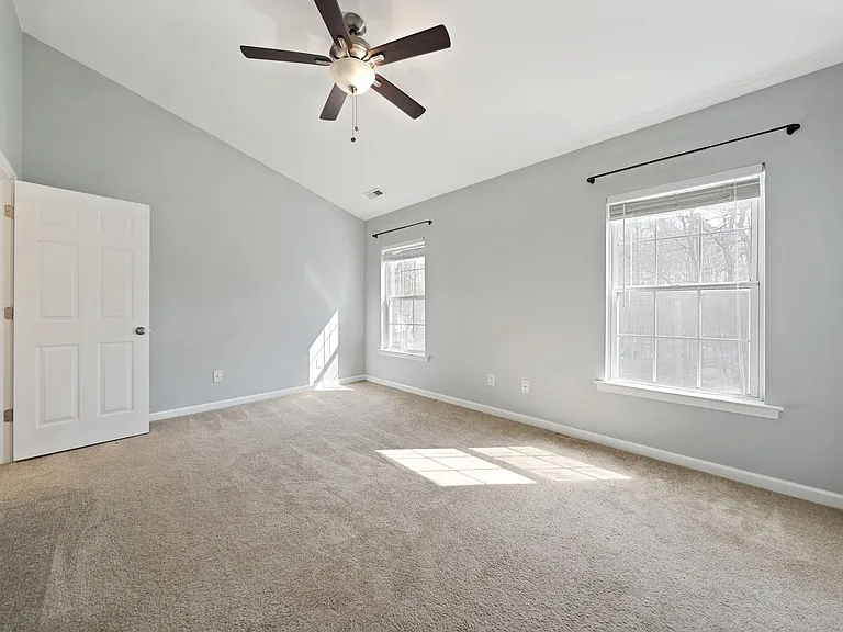 23 Keswick Ct — Photo 8