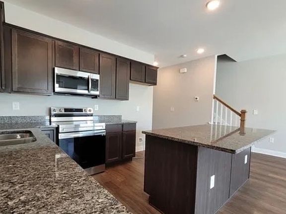 2nd image of 435 Harper Village Way #435