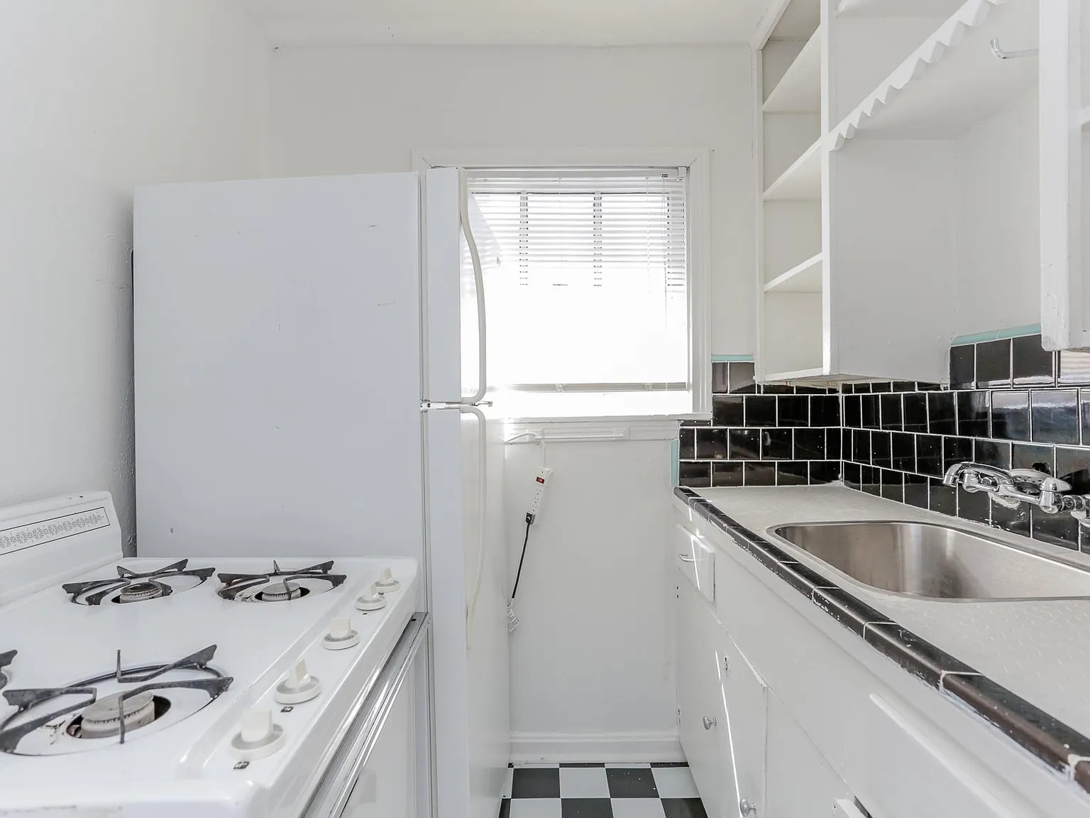 1 bed, 1.0 bath, 600 sqft, $1,035 — Photo 4