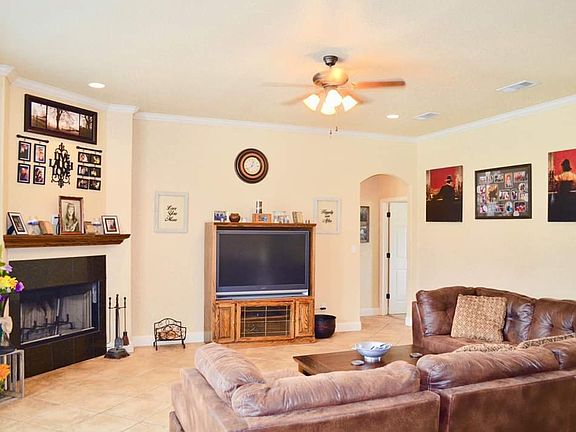3rd image of 130 Colonial Estates Dr